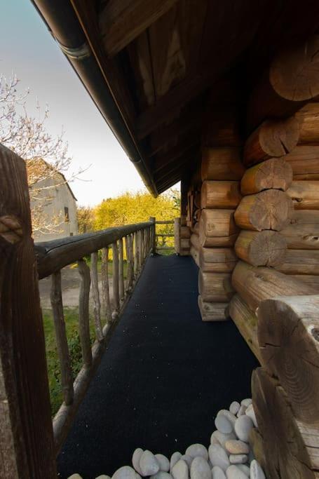 La Cabane Des Colibris Rieupeyroux  Extérieur photo